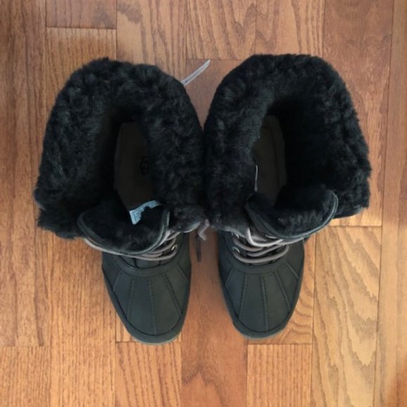 UGG W Adirondack II Boots Black Exotic boot. Sz: 7 - Picture 8 of 8